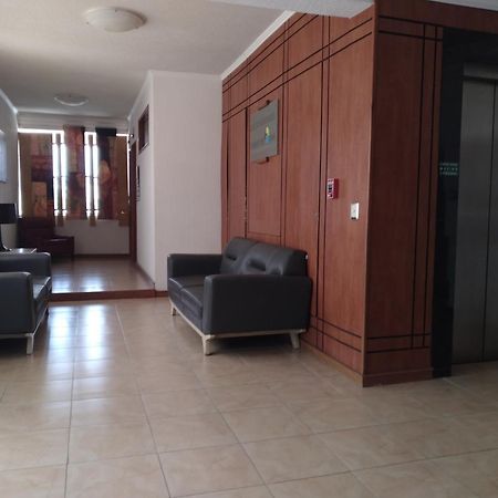 Hotel Campestre Inn Леон Экстерьер фото