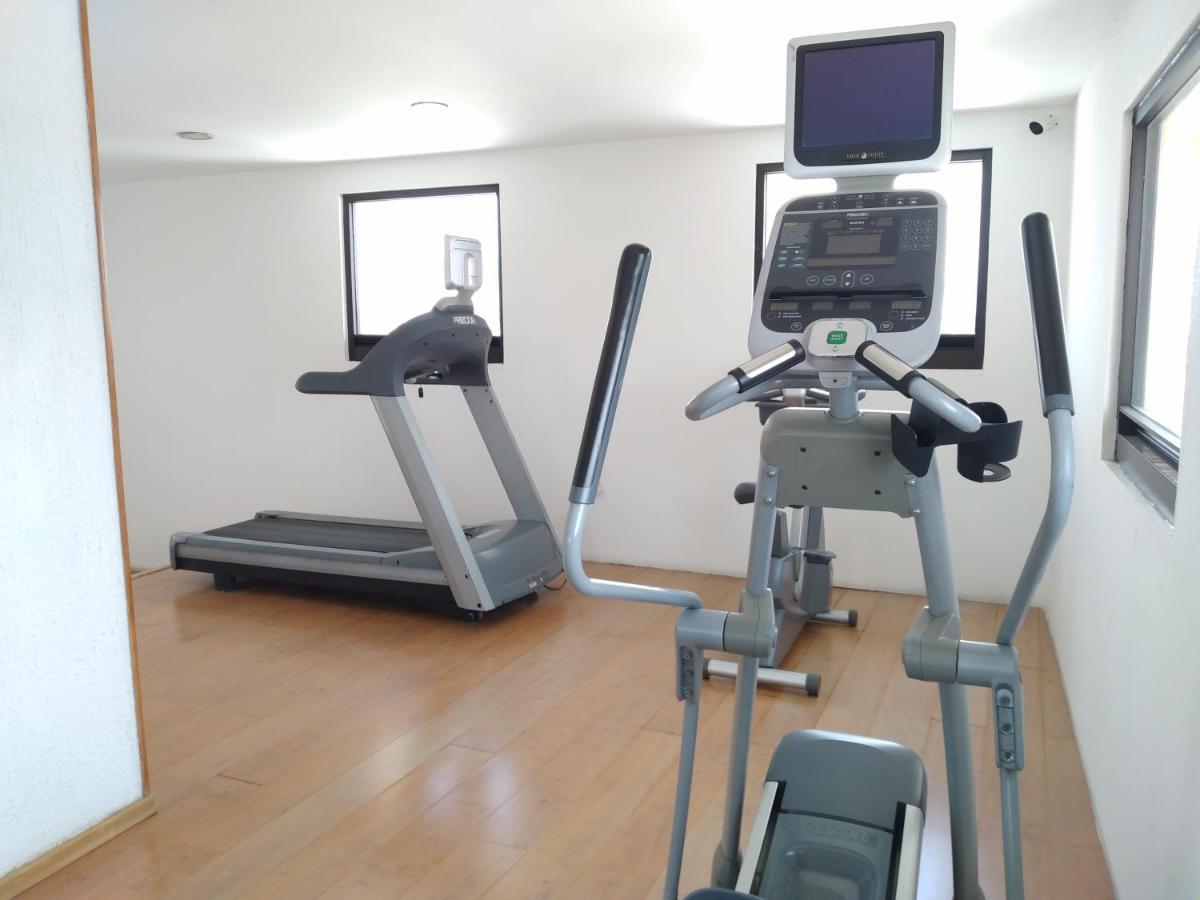 Hotel Campestre Inn Леон Экстерьер фото